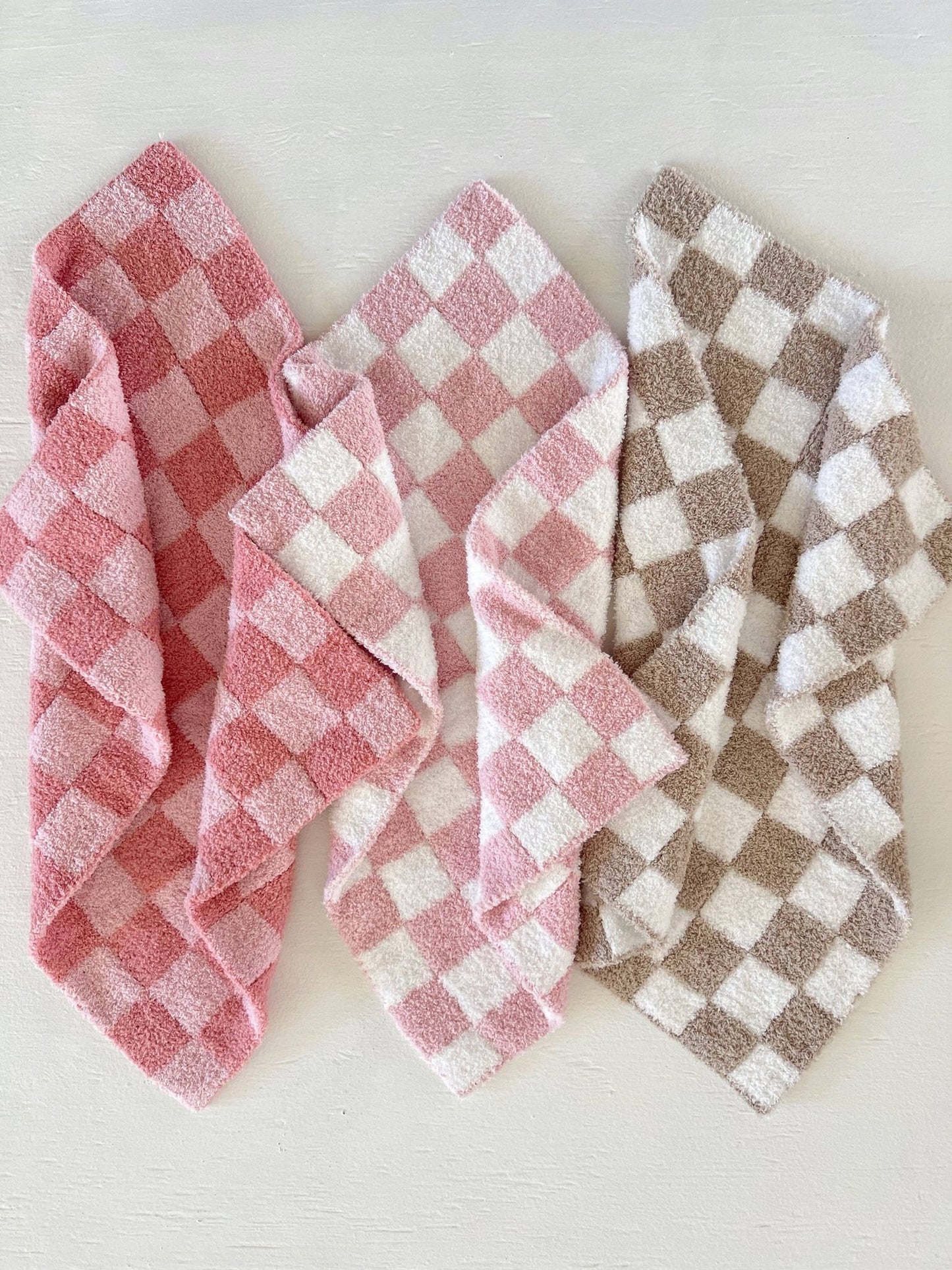 Phufy® Bliss Checkerboard Mini Blanket, Strawberry