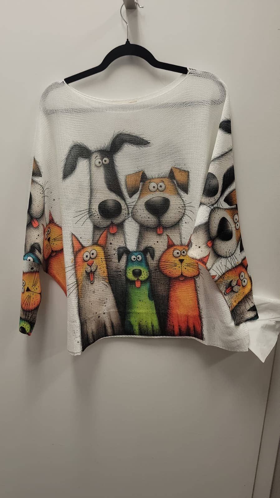 VI358 Dogs Cats Round Neck Knit Printed Sweater LOOWIE