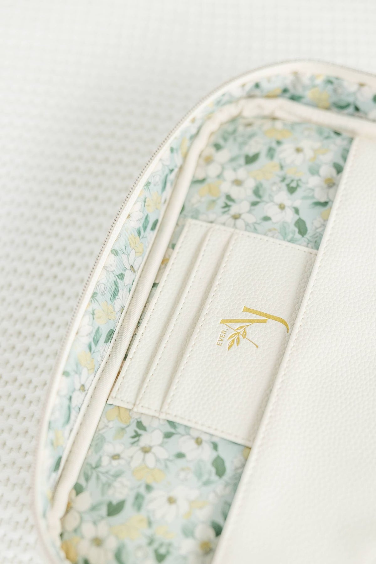 Bible Cover, Bible Bag Crossbody DOVE