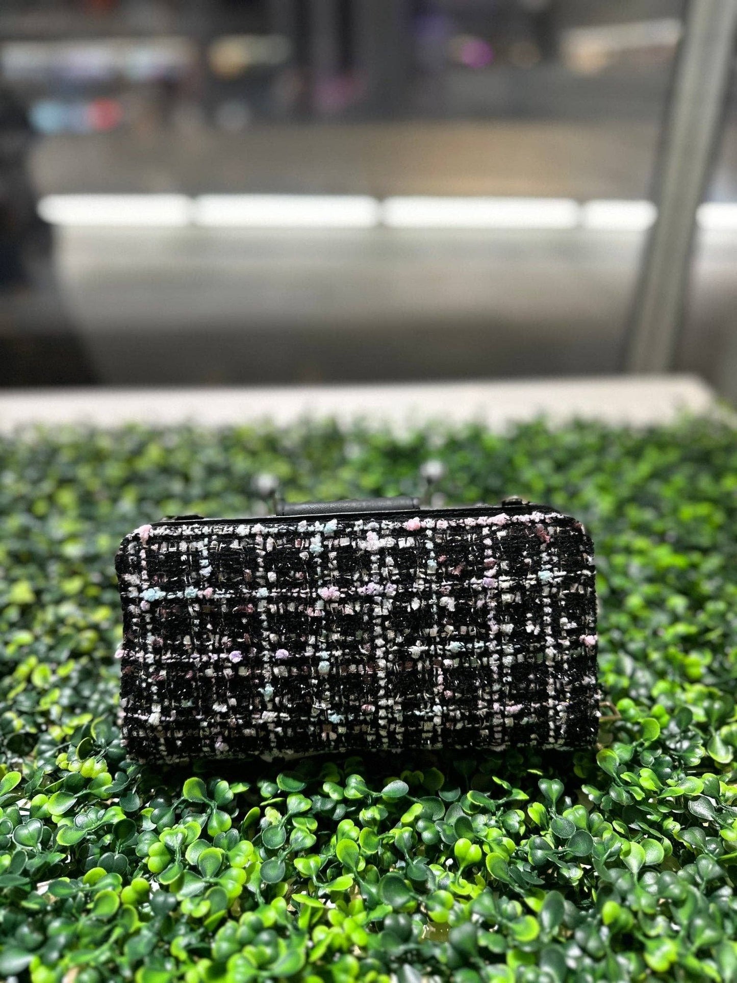 TW041 Tweed Turn Lock Crossbody Wallet