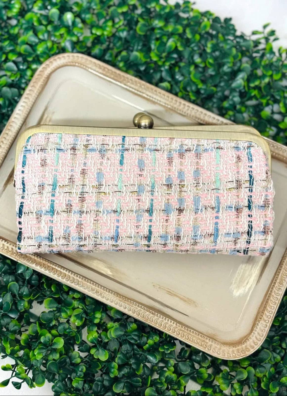 TW208 Tweed Kiss Lock Clutch