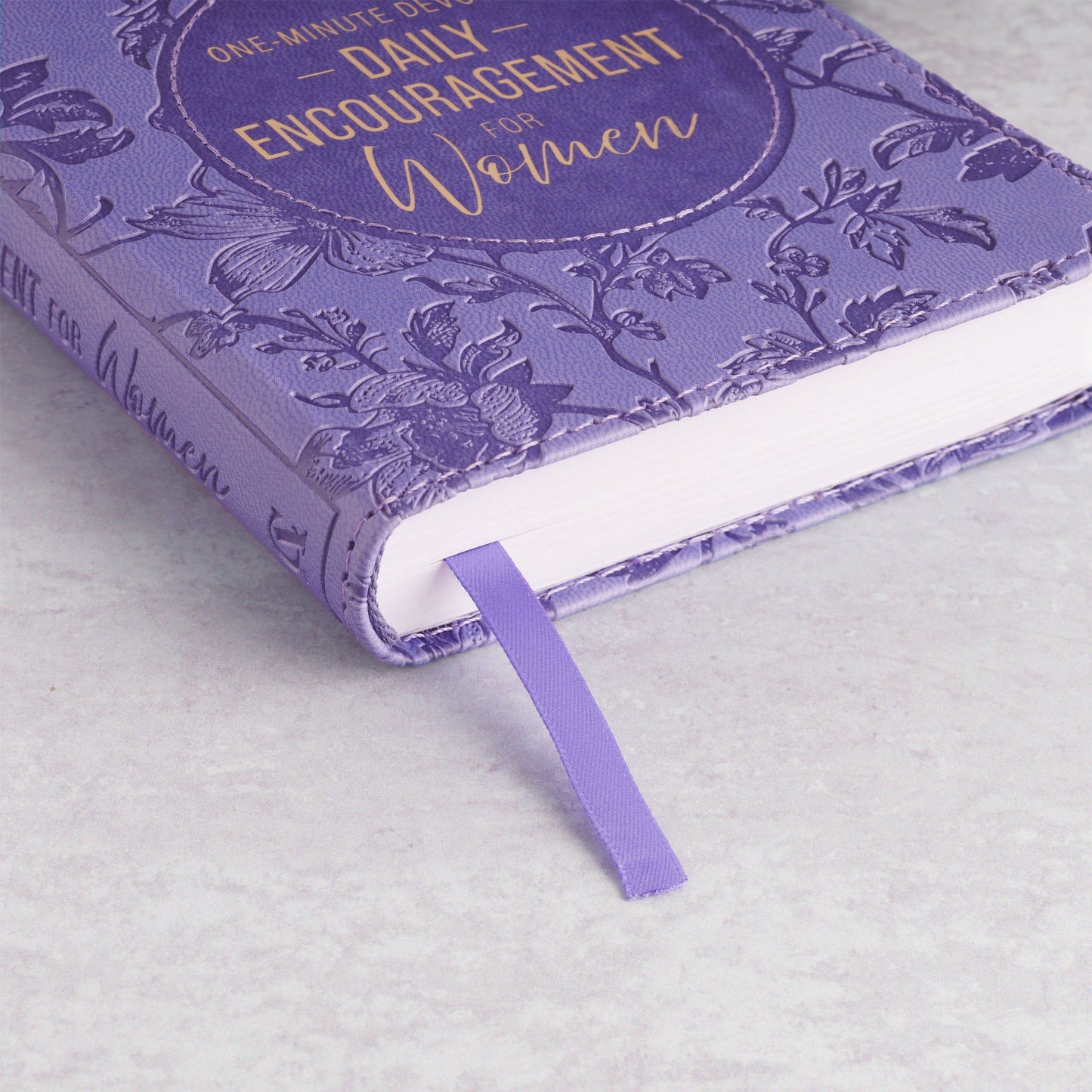 One-Minute Devotions Daily Encouragement for Women Faux Leather