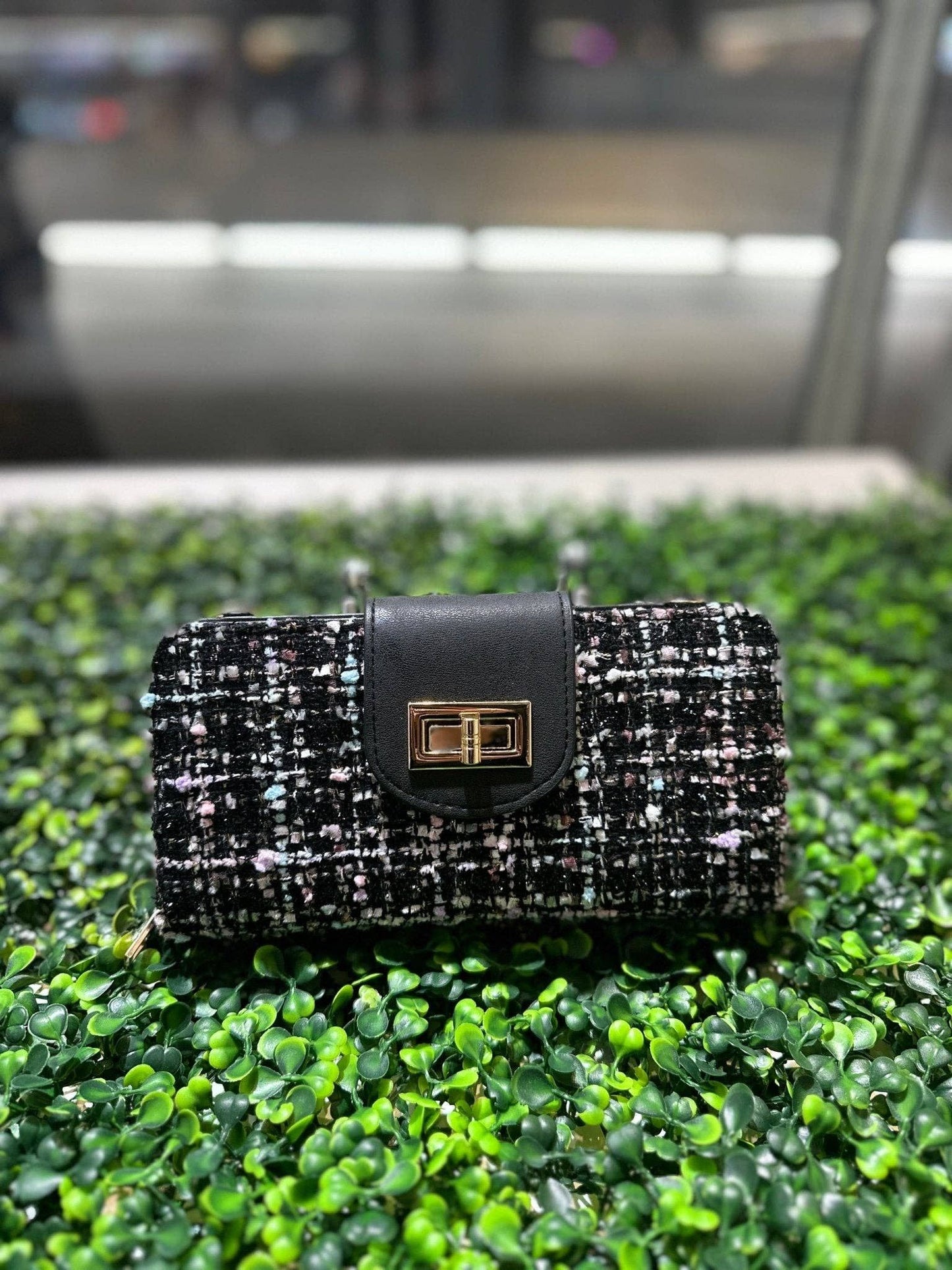 TW041 Tweed Turn Lock Crossbody Wallet