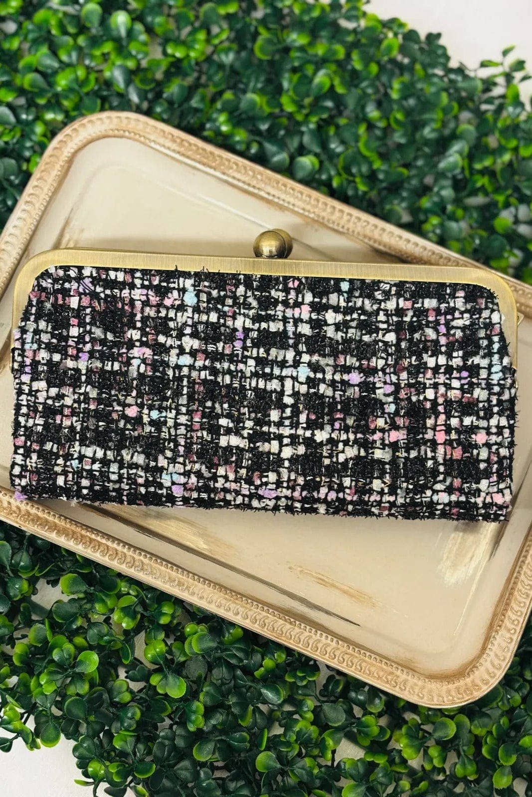 TW208 Tweed Kiss Lock Clutch