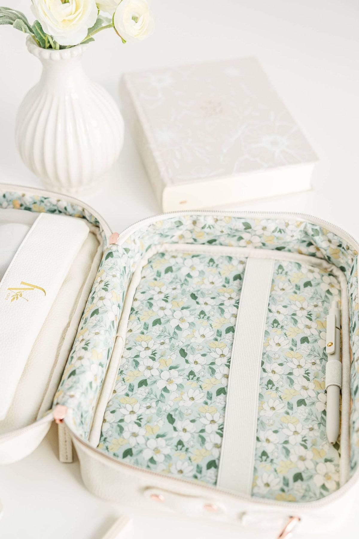 Bible Cover, Bible Bag Crossbody DOVE