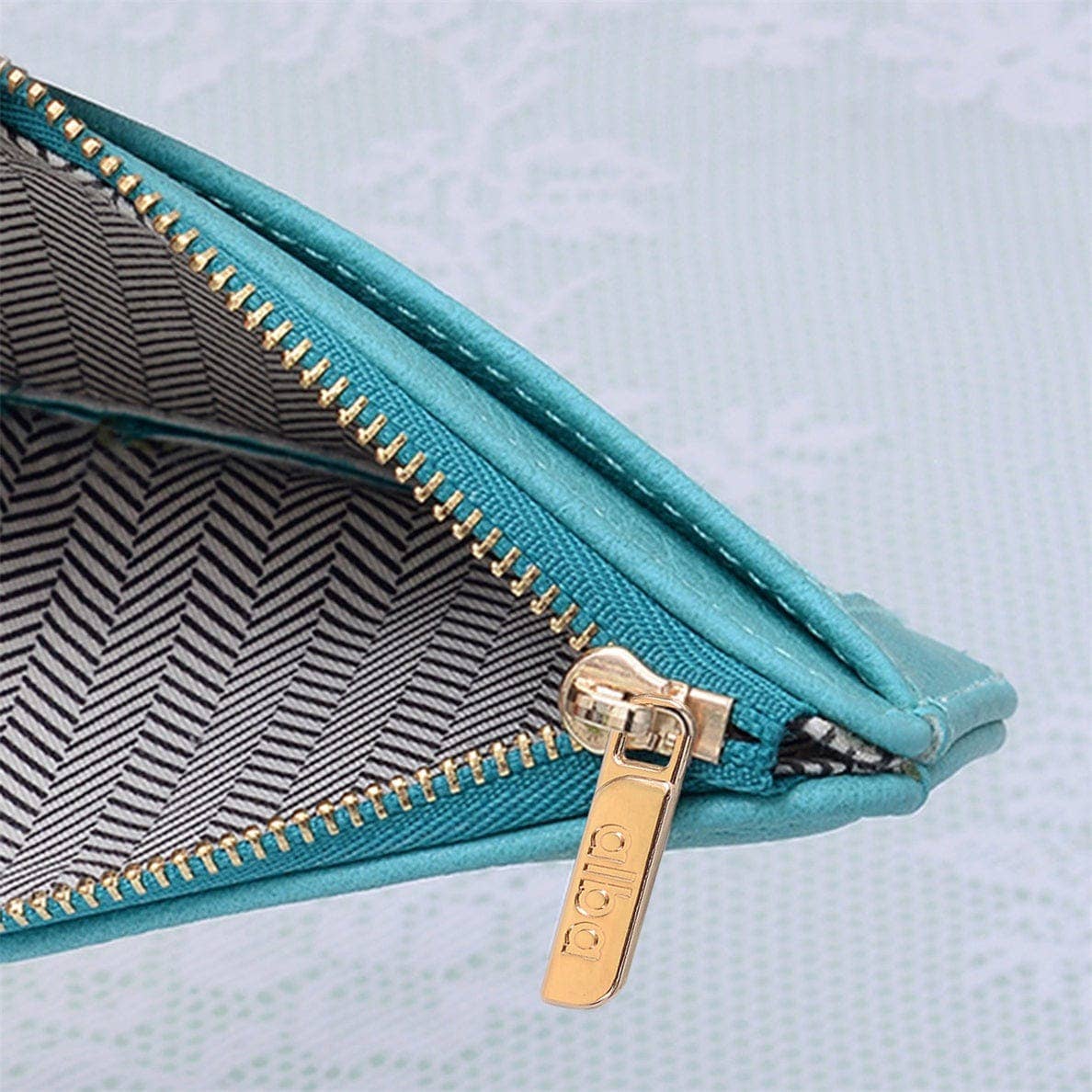 AD004 Saige Slim Cardholder Wallet